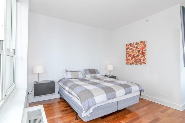 Building Photo - 88 Morgan St