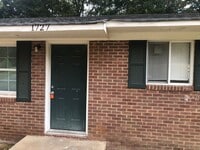 Building Photo - 1725-1727 Old Lynwood Circle