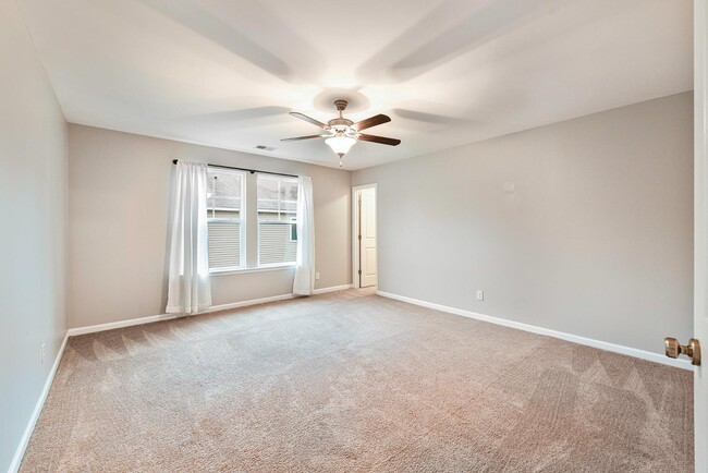 Building Photo - 432 War Admiral Ln