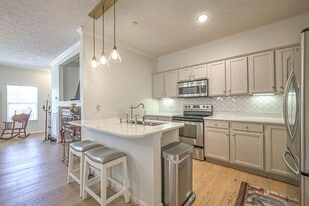 Building Photo - 1235 Park Run Dr