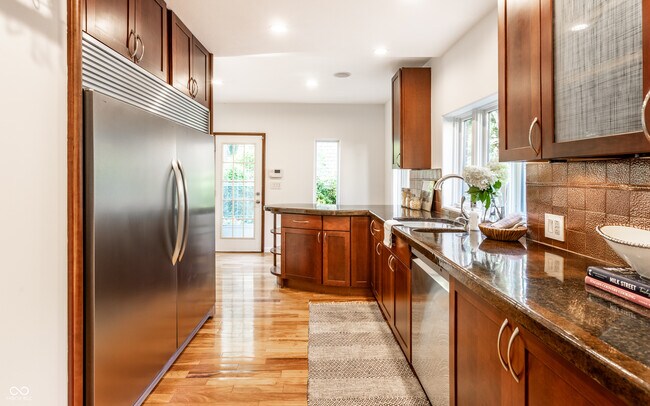 Building Photo - 5758 Wildwood Ave