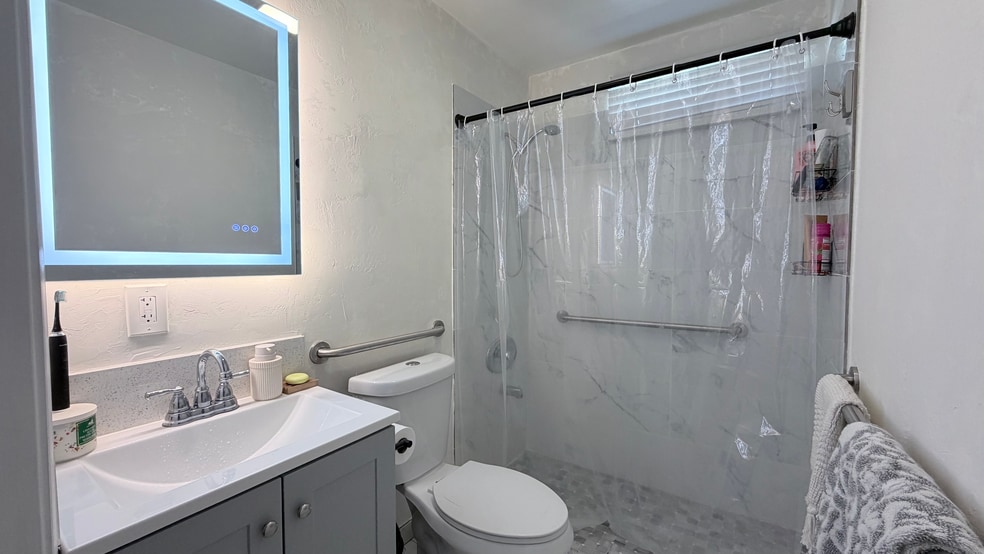 Building Photo - 4247 Cartagena Dr