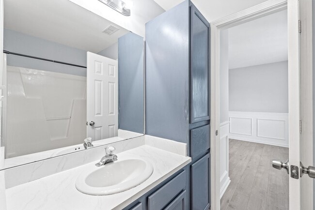 Building Photo - Gated Community in S. Charlotte