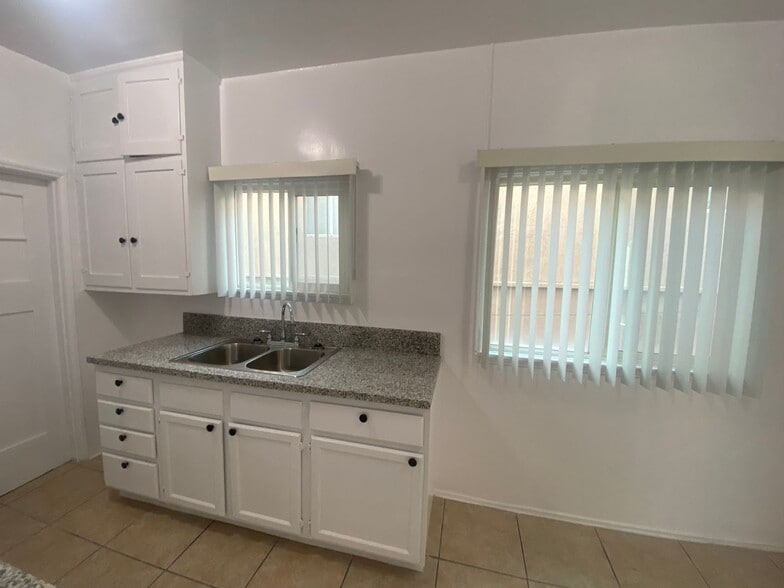 Interior Photo - Beautiful Spanish-Style Building close to ...