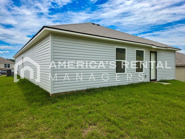 Building Photo - New Construction Home for Rent in Lincoln!