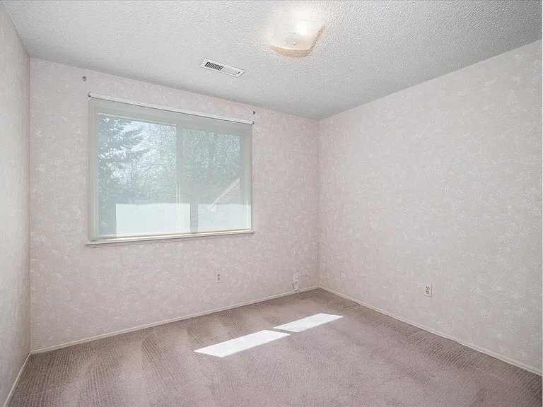 Building Photo - 214 Walker Dr