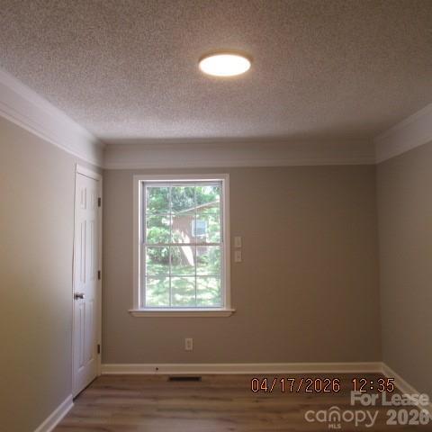 Building Photo - 10922 Hilton Dr