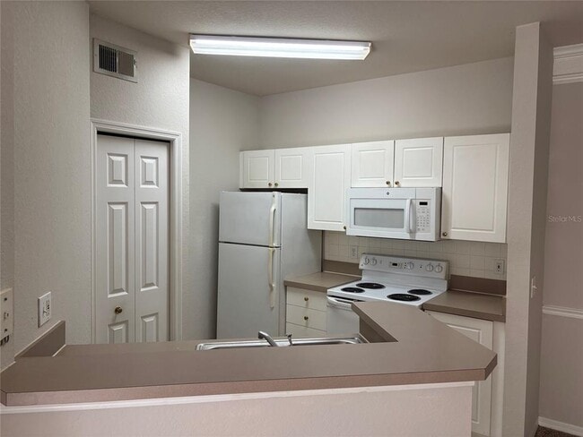 Building Photo - 5180 Northridge Rd