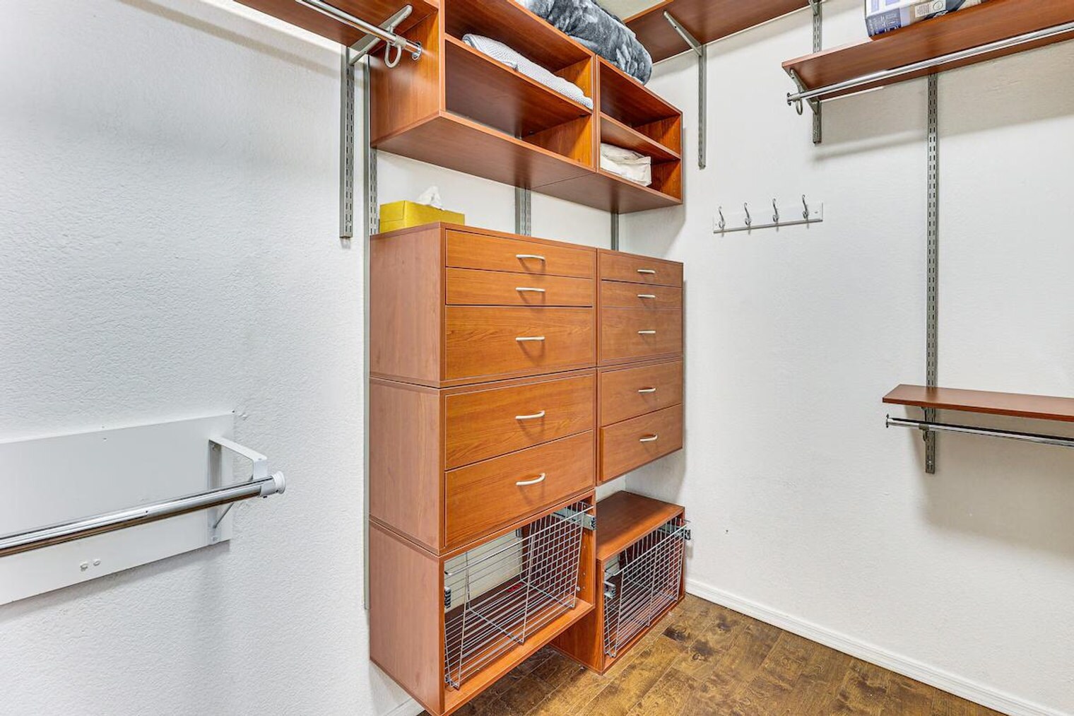 Building Photo - 5335 E Shea Blvd