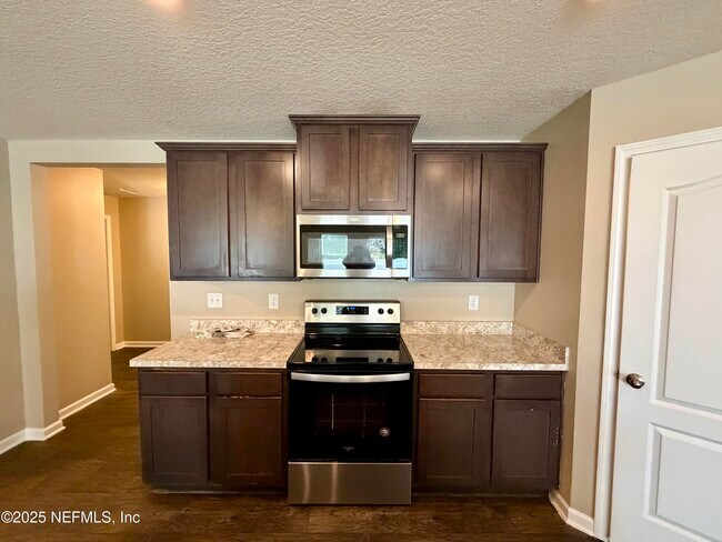 Building Photo - 3583 Sunfish Dr