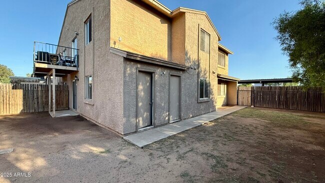 Building Photo - 1934 W Village Dr