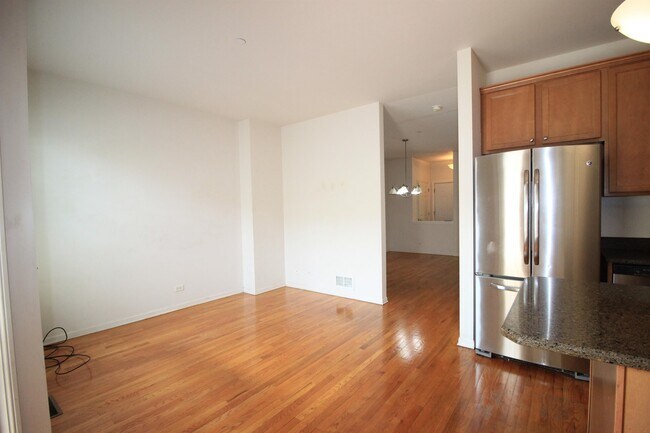 Building Photo - 365 Bradbury Ln