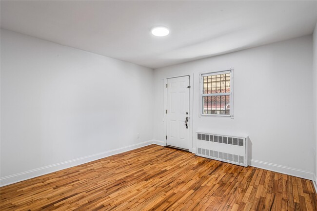 Building Photo - 23-31 28th St
