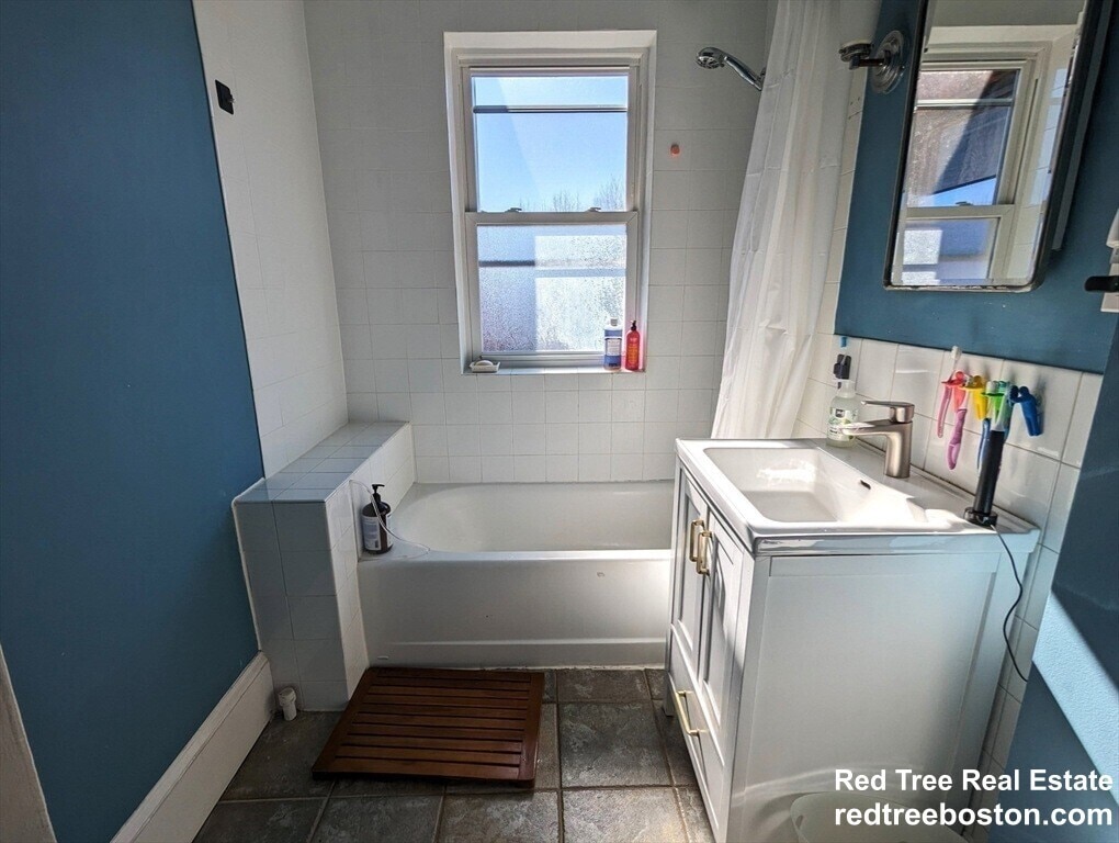 Building Photo - 336 Washington St