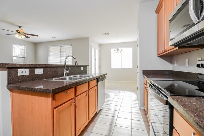 Building Photo - 9111 S 258th Ln