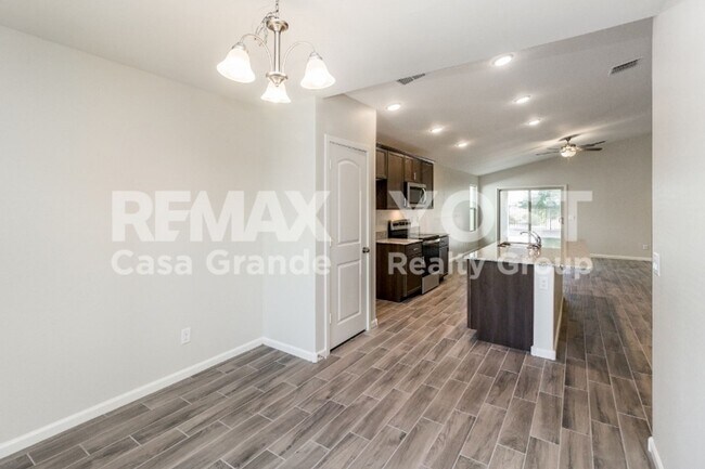 Building Photo - Bright & Modern Living with Open Layout & Backyard Space