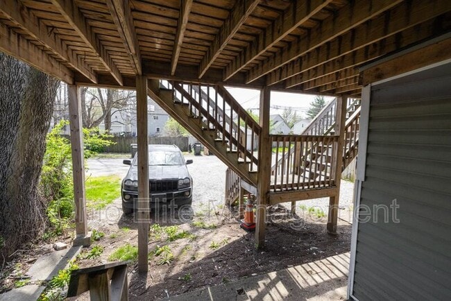 Building Photo - 349 E Welch Ave