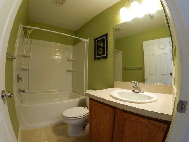 Building Photo - 5073 SW 40th Pl