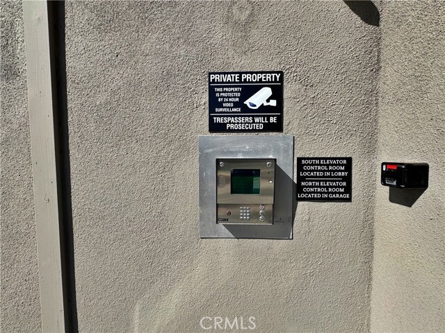 Building Photo - 230 S Catalina Ave