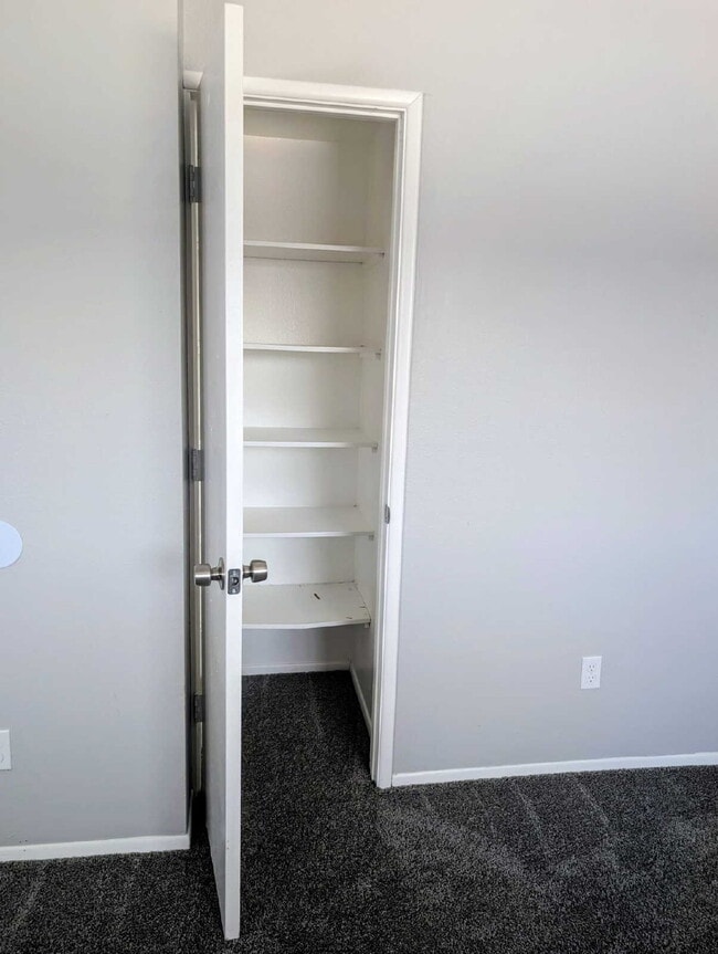 Building Photo - COMING SOON — Beautifully Remodeled 3-Bedroom Townhouse Near GCU