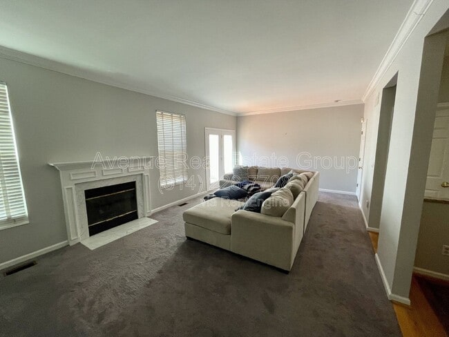 Building Photo - 5776 Kingsbury Pl