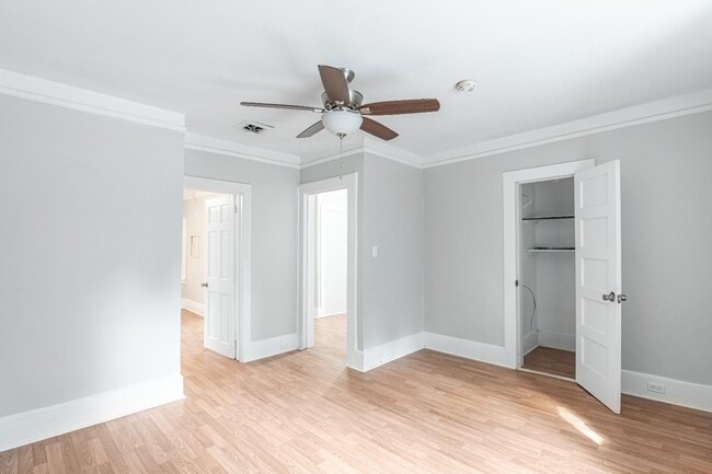 Building Photo - 1522 Columbia College Dr