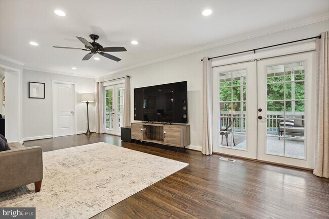Building Photo - 9911 Barnsbury Ct