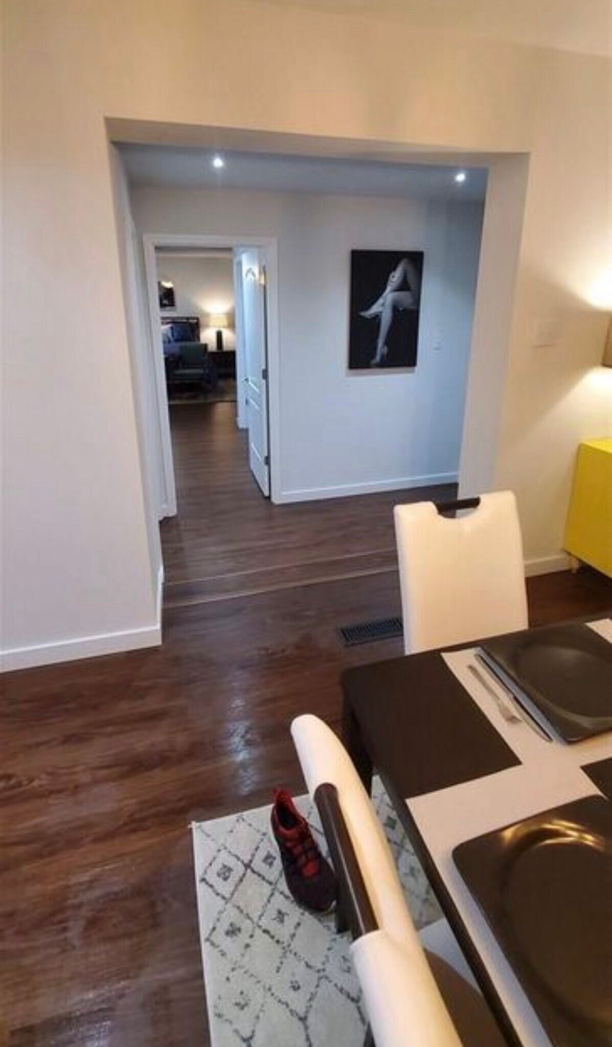 Building Photo - 565 Lakeland Dr