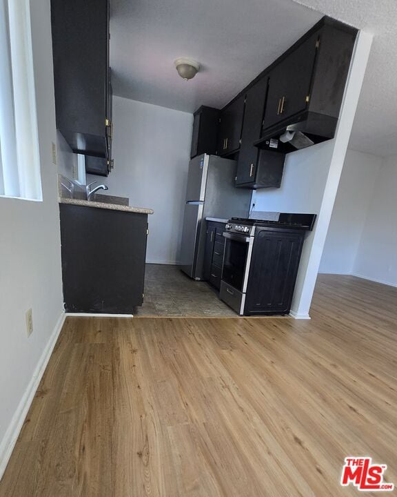 Building Photo - 2219 S Crenshaw Blvd