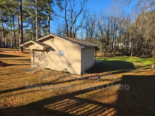 Building Photo - 2367 Graysville Rd