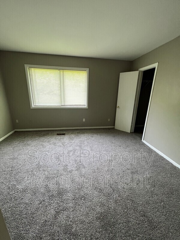 Building Photo - 800 Windstream Way