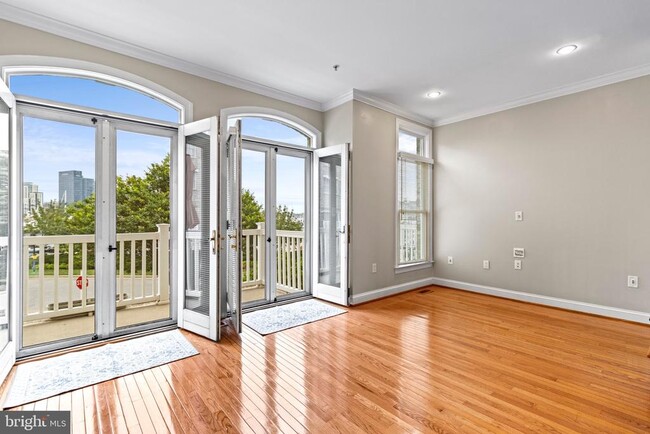 Building Photo - 1290 Harbor Island Walk