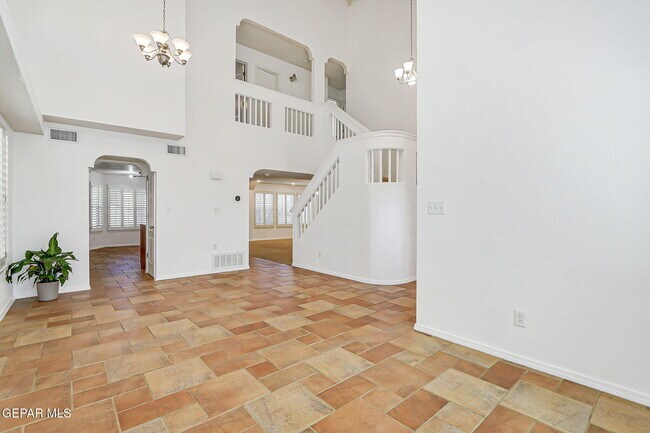 Building Photo - 3744 Tierra Isela Dr