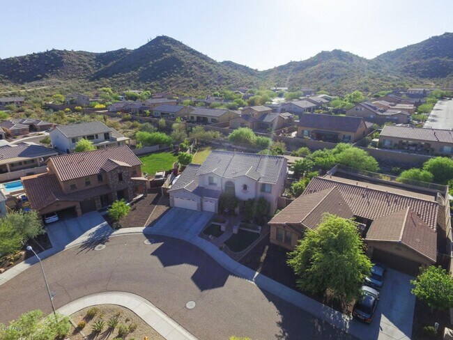 Building Photo - Gorgeous 5 bed 3.5 bath 3 car garage home, 3613 sq ft in established North Phoenix community