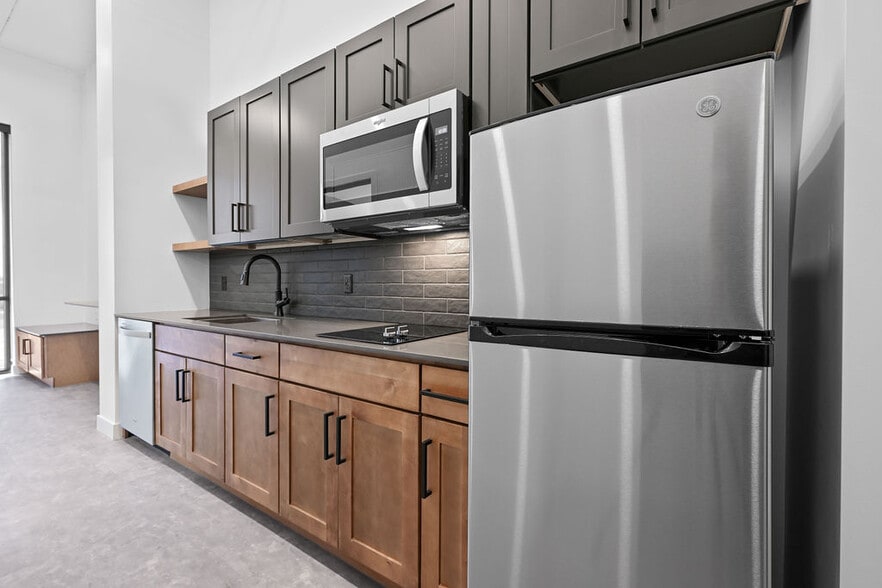 Studio Model S3 Kitchen - Urbane424 Apartments