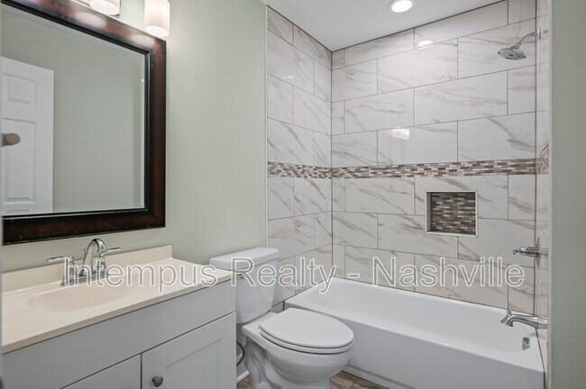 Building Photo - 804 Norwalk Dr