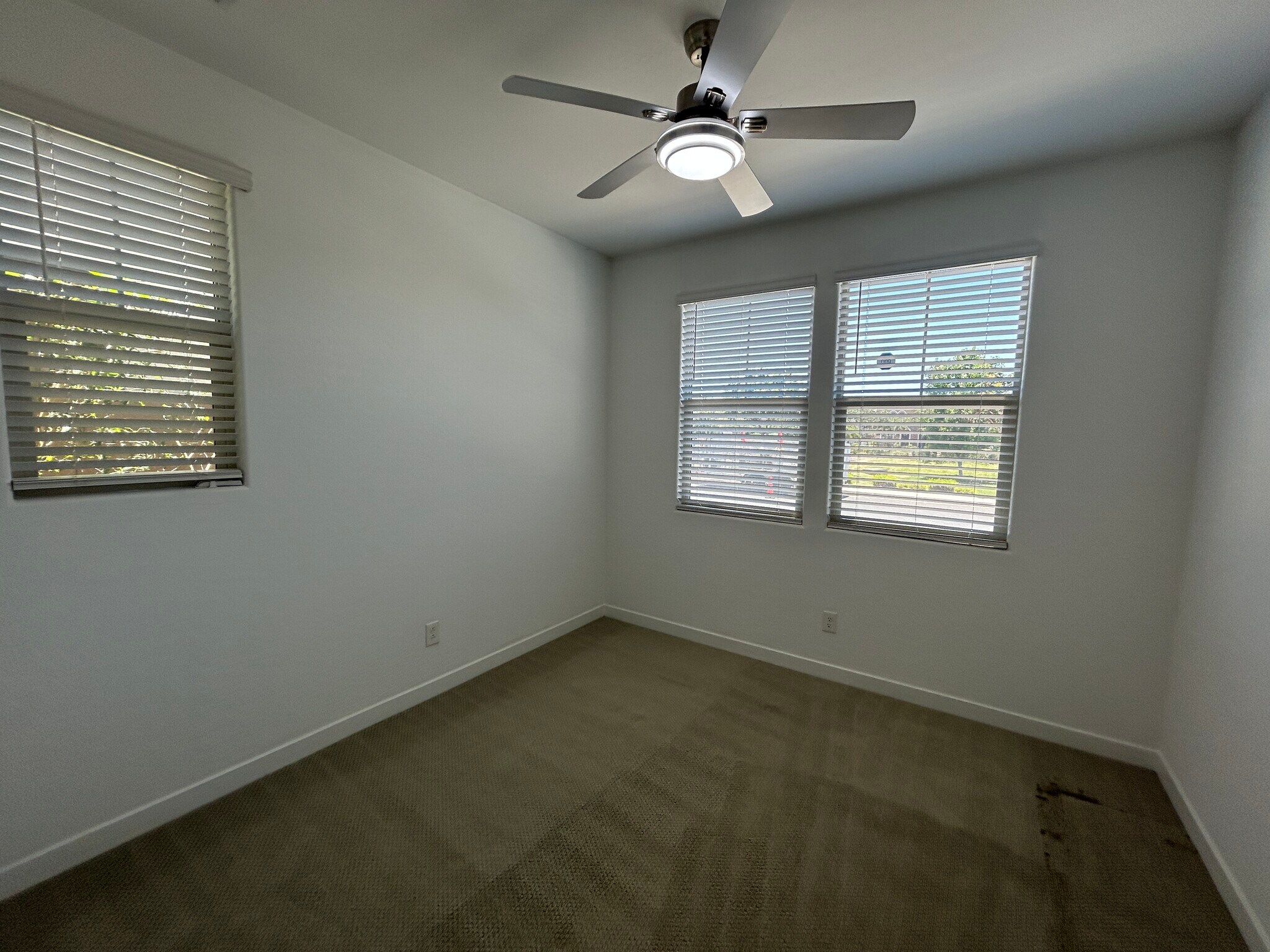Building Photo - 1146 E Weatherby Way