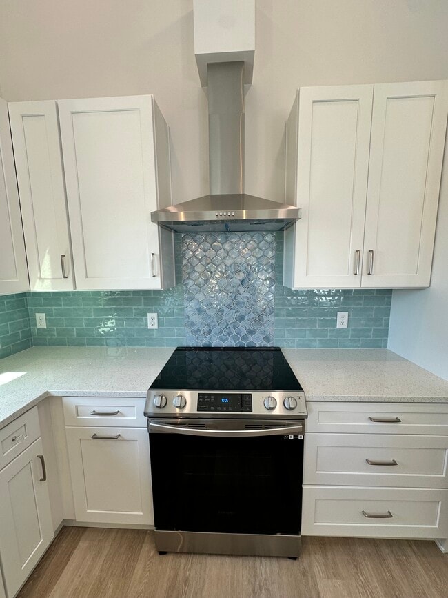 Building Photo - 1A A St