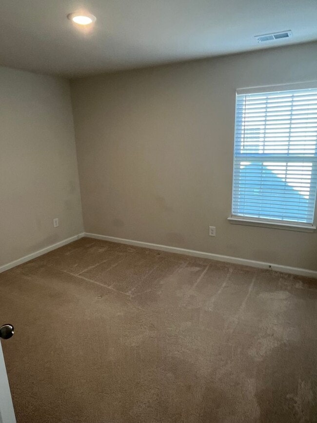 Building Photo - Newly Built 3 Bed + Loft Home in The Palis...