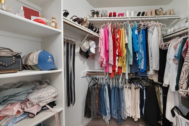 Building Photo - Scottsdale Condo!