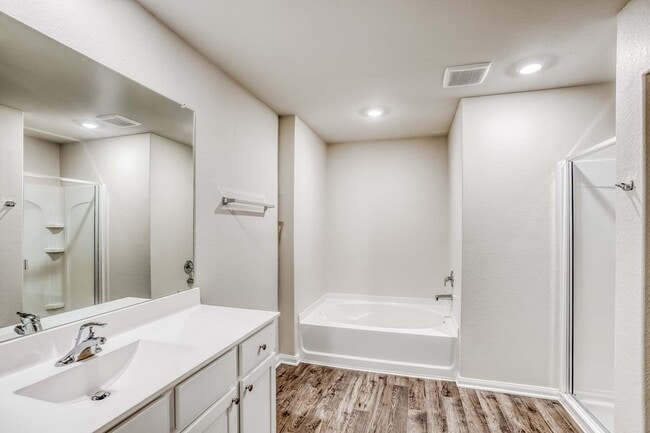 Building Photo - 8119 Sunberry Shadow Dr