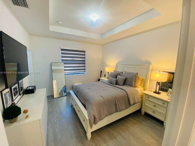 Building Photo - 11415 SW 250th St