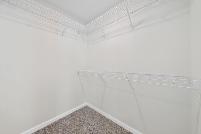 Building Photo - Pet Friendly Three Bedroom!