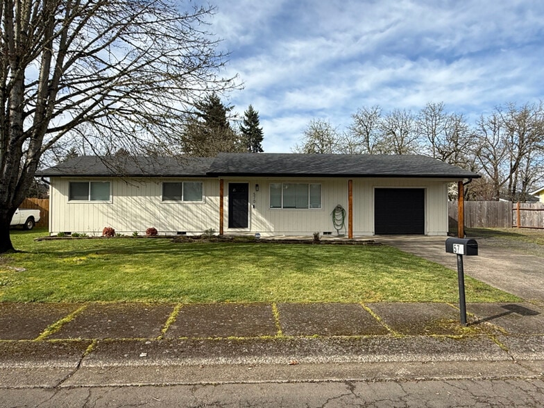 Building Photo - 570 15th St