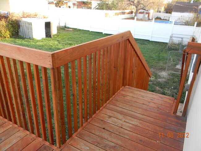 Building Photo - Beautiful Home in Clinton for Rent with Huge Yard