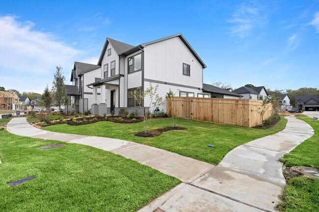 Building Photo - 1502 Noble Pk Dr