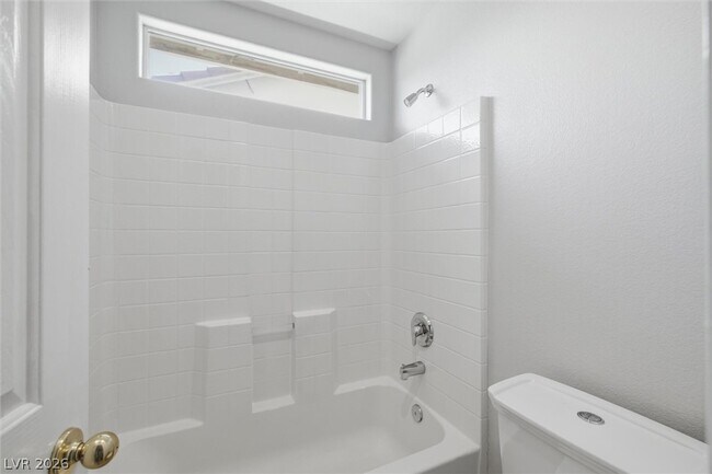 Building Photo - 321 W Arrowbird Ave
