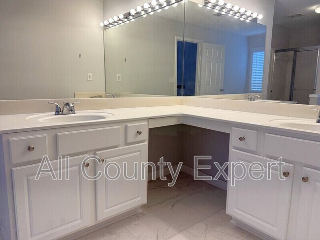 Building Photo - 4318 Shillham Ct