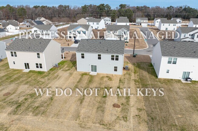 Building Photo - 7009 Peppermill Way