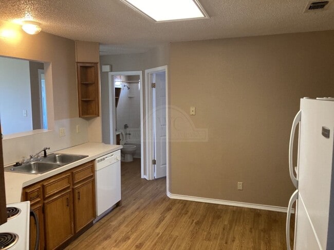 Building Photo - 2707 Sidewinder Dr